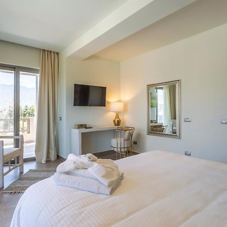 Elysian Luxury Hotel And Spa Kalamata Exterior foto